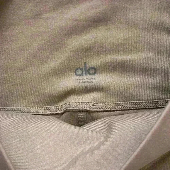 Alo coast capri leggings - Picture 6 of 9